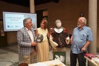 Un particular dona a Diputación unos 200 trajes y piezas de época que podrán usar grupos de teatro y pueblos de Segovia