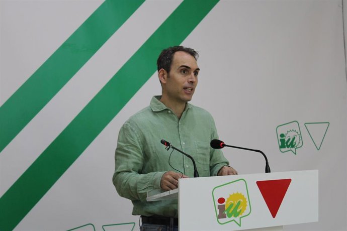 El coordinador general de IU Andalucía, Toni Valero.