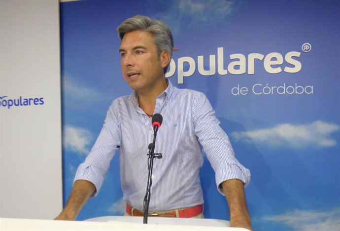 Andrés Lorite, en la sede del PP de Córdoba.