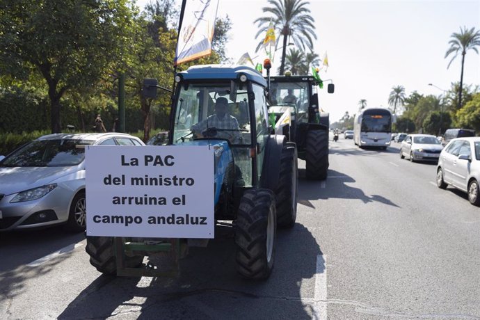 Archivo - Un protesta del sector agrario andaluz, en una imagen de archivo.