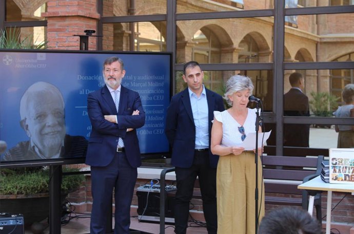 Rafael Rodríguez-Ponga, Alfonso Freire (UOS CEU) y Carlota Moliné, hija del publicitario