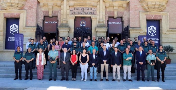 Foto de familia de la jornada técnica sobre la protección de la calidad alimentaria diferenciada.