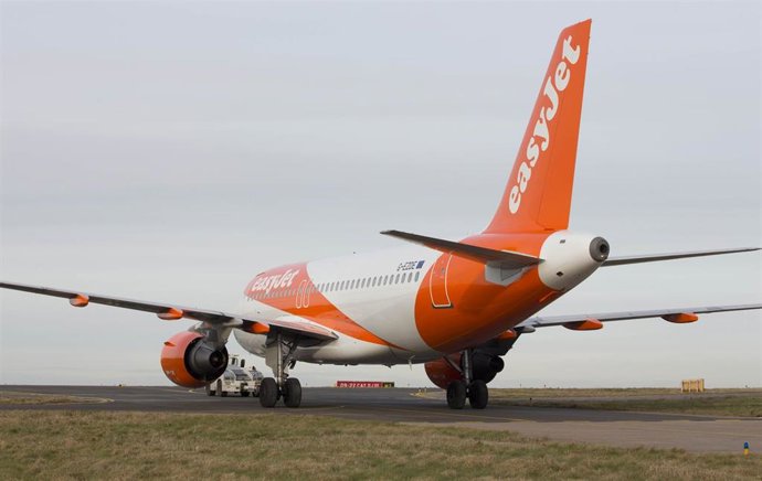 Archivo - Avión de easyJet.