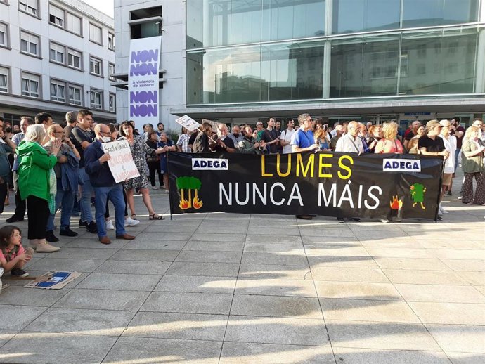 Concentración contra los incendios en Lugo