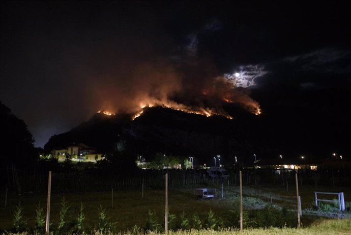 Incendio forestal en Italia