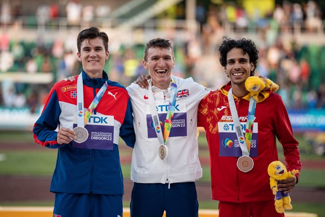 El español Mohamed Katir, medalla de bronce en la final de 1.500 metros del Campeonato del Mundo de atletismo al aire libre en Eugene (Estados Unidos).