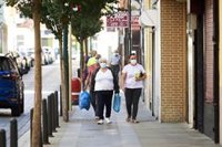 Cantabria suma dos muertes por Covid pero siguen en descenso hospitalizados y casos