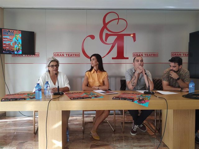 La directora del Gran Teatro, la directora general de Cultura y los organizadores presentan el III Festival de Jazz de Cáceres