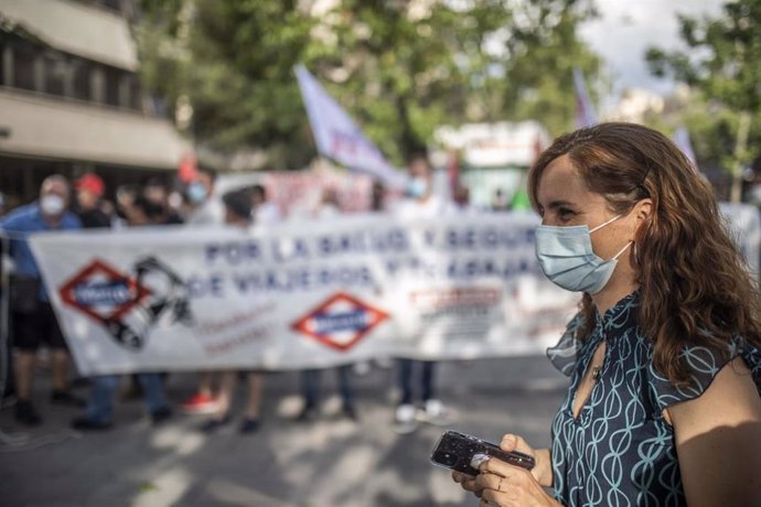 Archivo - La portavoz de Más Madrid en la Asamblea de Madrid, Mónica García, en la manifestación con los sindicatos de Metro de Madrid.