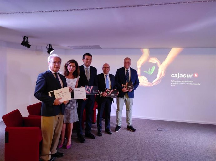 (Desde Izda.) Antonio Díaz, María Jesús Botella, José María Bellido, Joseba Barrena Y Antonio Ruiz, En La Presentación En Cajasur.