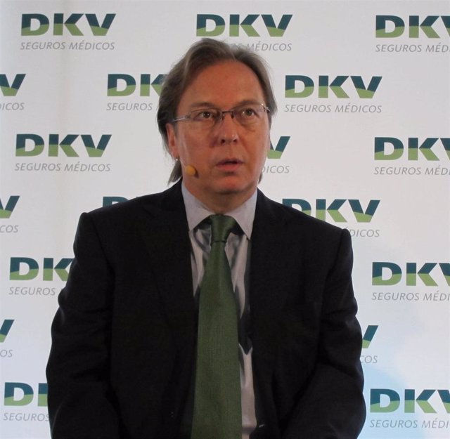 Archivo - El consejero delegado de DKV Seguros, Josep Santacreu