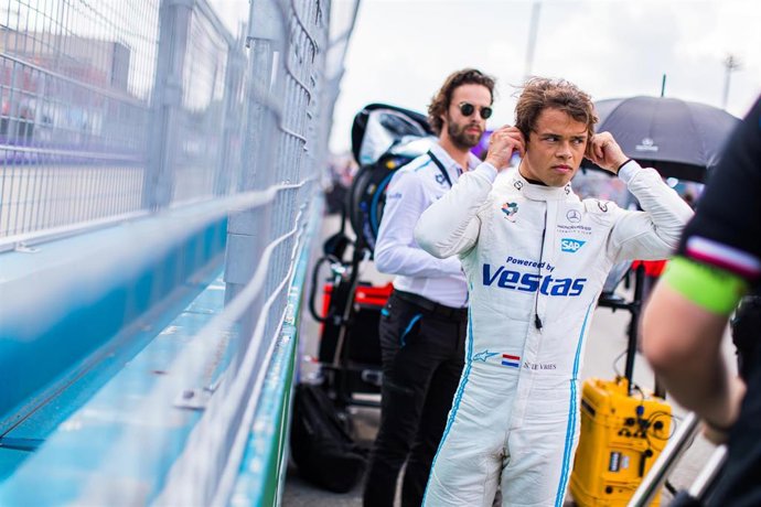 El piloto neerlandés Nyck de Vries durante una carrera con Mercedes del Mundial de Fórmula E 2022
