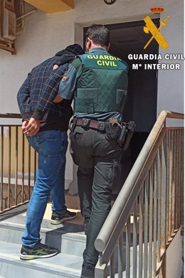 Uno de los detenidos por robos en viviendas de Adra y La Mojonera (Almería)