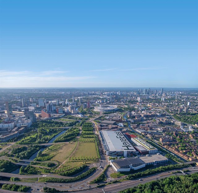 Aerial Image of Here East in Queen Elizabeth Olympic Park. Credit: Jason Hawkes