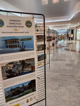 Con motivo del regreso del Juan Sebastián Elcano a su base de San Fernando, el centro comercial Bahía Sur, la Fundación Legado de las Cortes, el Ayuntamiento y la Secretaría General de Política de Defensa, han organizado una exposición informativa.