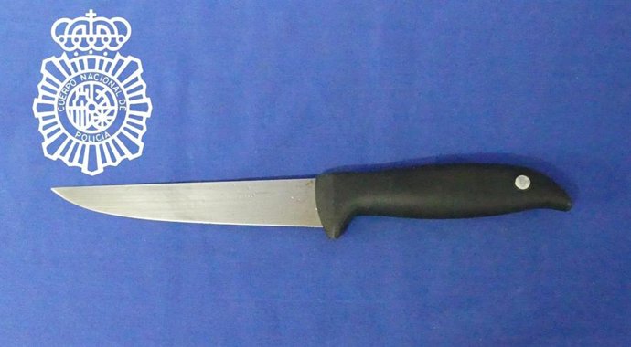 Cuchillo presuntamente utilizado en la agresión en el centro de ayuda de Salamanca