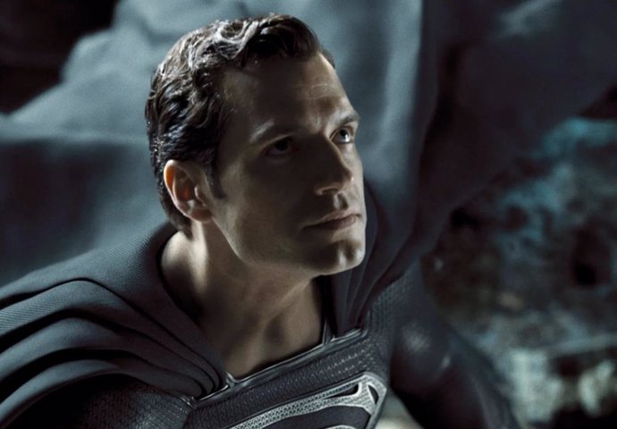 Warner quiso despedir a Henry Cavill como Superman