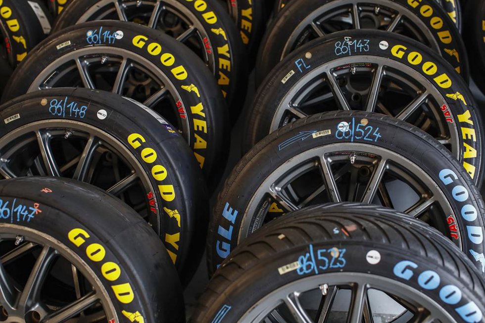 Archivo - Goodyear tyre, pneu, during the 2020 FIA WTCR Race of Hungary, 4th round of the 2020 FIA World Touring Car Cup, on the Hungaroring, from October 16 to 18, 2020 in Mogyoród, near Budapest, Hungary - Photo Xavi Bonilla / DPPI