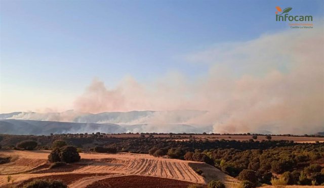 Incendio en Valdepeñas de la Sierra