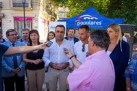 PP muestra su apoyo a la IGP Jamón de Trevélez con una recogida de firmas en Granada