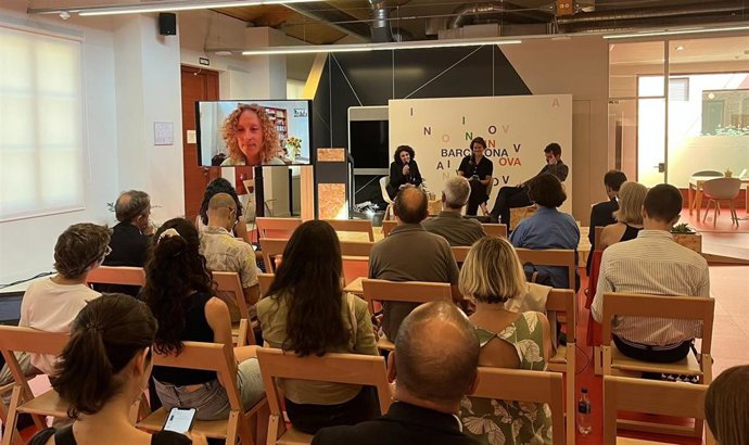 La presentación del Observatorio Global de la Inteligencia Artificial Urbana en el centro Ca l'Alier