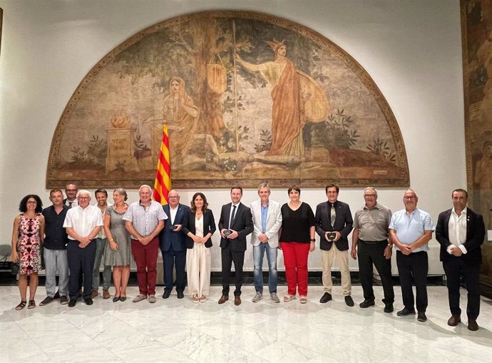 Encuentro de la consellera Laura Vilagr con la asociación municipalista de la Catalunya Nord, Association des Bacaladillas, des Adjoints te de la Intercommunalité des Pyrénées Orientales (AMF66), en la Generalitat