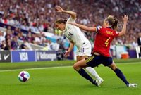 Irene Paredes: "No les ha dado la gana de revisar el gol porque estamos en Inglaterra"