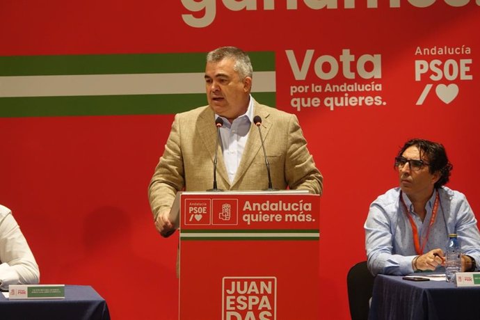 Archivo - El secretario de Organización del PSOE, Santos Cerdán, en un acto en Torremolinos