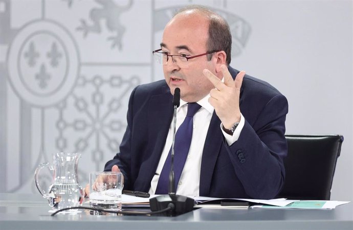 El ministro de Cultura y de Deporte, Miquel Iceta, comparece tras una reunión del Consejo de Ministros en Moncloa, a 11 de julio de 2022, en Madrid (España). 