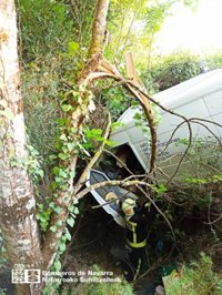 Traslados al HUN dos ocupantes de una furgoneta tras sufrir un accidente de tráfico entre Nagore y Zazpe