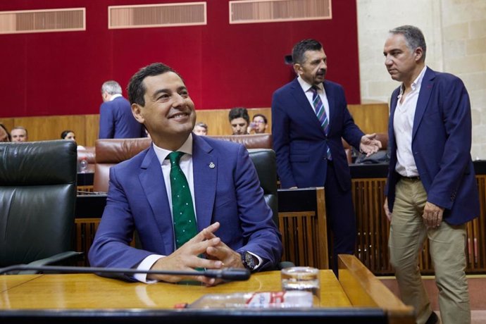 Juanma Moreno, este jueves en el Parlamento, donde se desarrolla la segunda jornada del debate de investidura