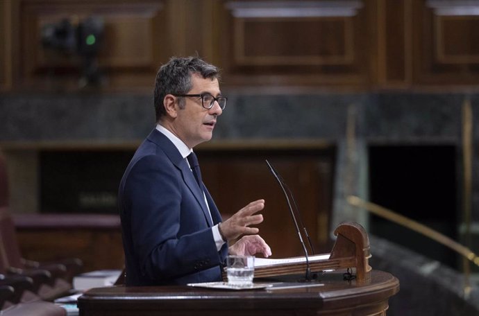 El ministro de la Presidencia, Relaciones con las Cortes y Memoria Democrática, Félix Bolaños, defiende la Ley de Memoria Democrática, durante una sesión extraordinaria en el Congreso de los Diputados, a 13 de julio de 2022, en Madrid (España).
