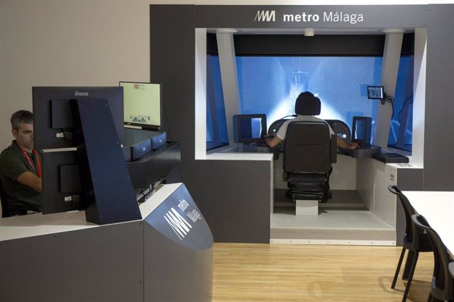 Metro de Málaga instala un simulador de conducción en la estación Ciudad de la Justicia, convirtiéndose en el primer operador ferroviario andaluz en tener esta herramienta de base tecnológica
