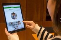 Unicaja Banco ofrece a los clientes de 18 a 27 años cuenta joven, tarjeta de débito y banca digital sin comisiones