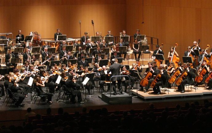 Archivo - Imagen de una actuación de la Orquesta Sinfónica de Sevilla, en foto de archivo.