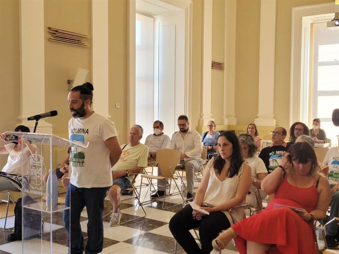 Ramiro Guzmán, de Salvemos la Montaña, interviene en el Pleno del Ayuntamiento de Cáceres