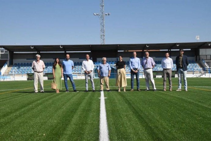 Inauguración del nuevo campo de fútbol de césped artificial en Arroyo de la Luz (Cáceres)