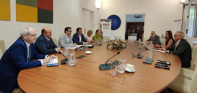 Reunión de FEV y CECRV