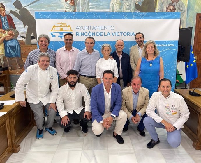 Nueve entidades gastronómicas firman un convenio para apoyar la difusión de la Fiesta del Boquerón Victoriano