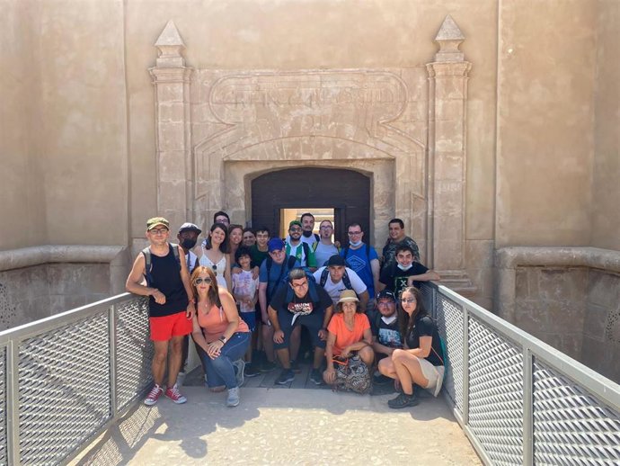 La Asociación Asperger Almería visita el Castillo de San Juan de los Terreros y la Geoda de Pulpí