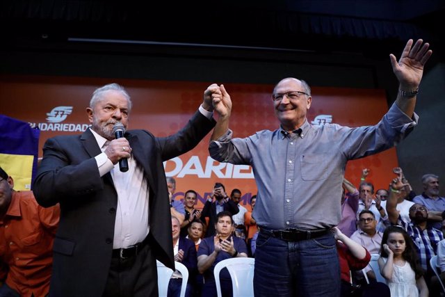 El expresidente de  Brasil, Luiz Inácio Lula da Silva y el exgobernador de Sao Paulo Geraldo Alckmin.