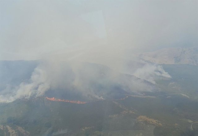 Imagen del incendio de Montes de Valdueza este jueves, 21 de julio.