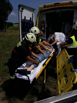 Evacuación de la mujer al hospital de Laredo