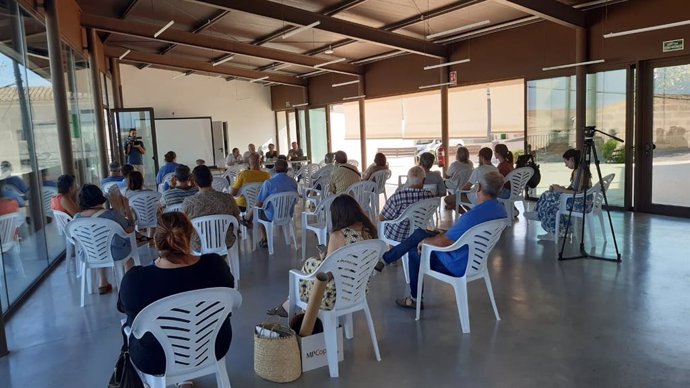 Presentación a los vecinos del plan urbanístico de Ariany.