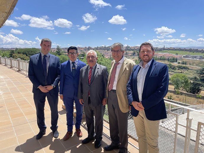 Visita de representantes de la Confederación de Federaciones de Cooperativas CONFECOOP-Guatemala a la UCAV.