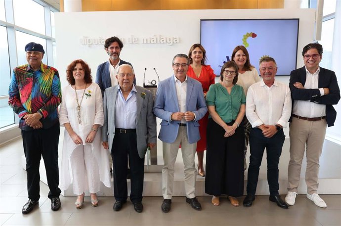 Presentación de la primera edición de los Premios Joan Hunt de la Diputación de Málaga y la Fundación Cudeca