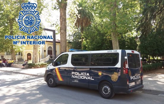 Vehículo de la Policía Nacional.
