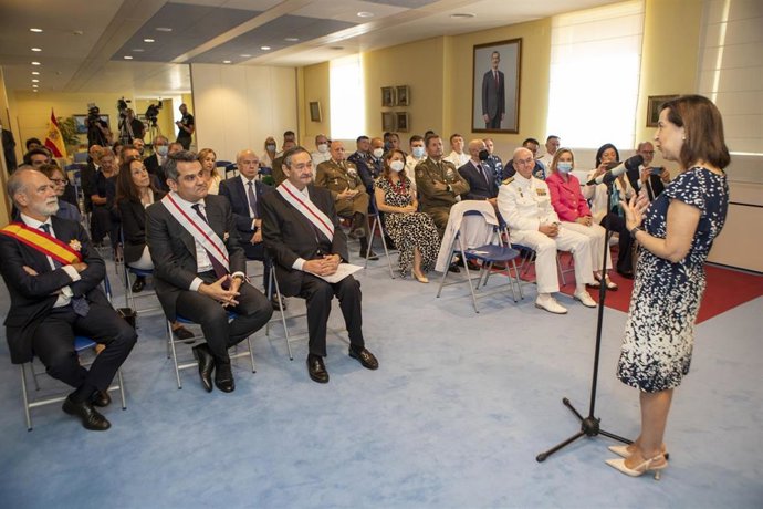 Acto de imposición de cruces al mérito militar a los embajadores de España ante Marruecos, ante la OTAN y al presidente de la Escuela Diplomática