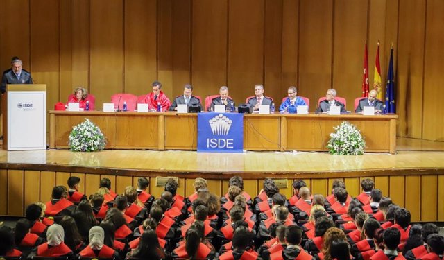El presidente del CSD, José Manuel Franco, presidió la graduación del curso académico de ISDE 2021-22.