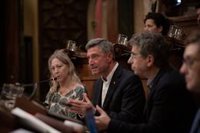 El pleno de Barcelona acuerda llevar ante Fiscalía el caso de la cuenta falsa de Trias
